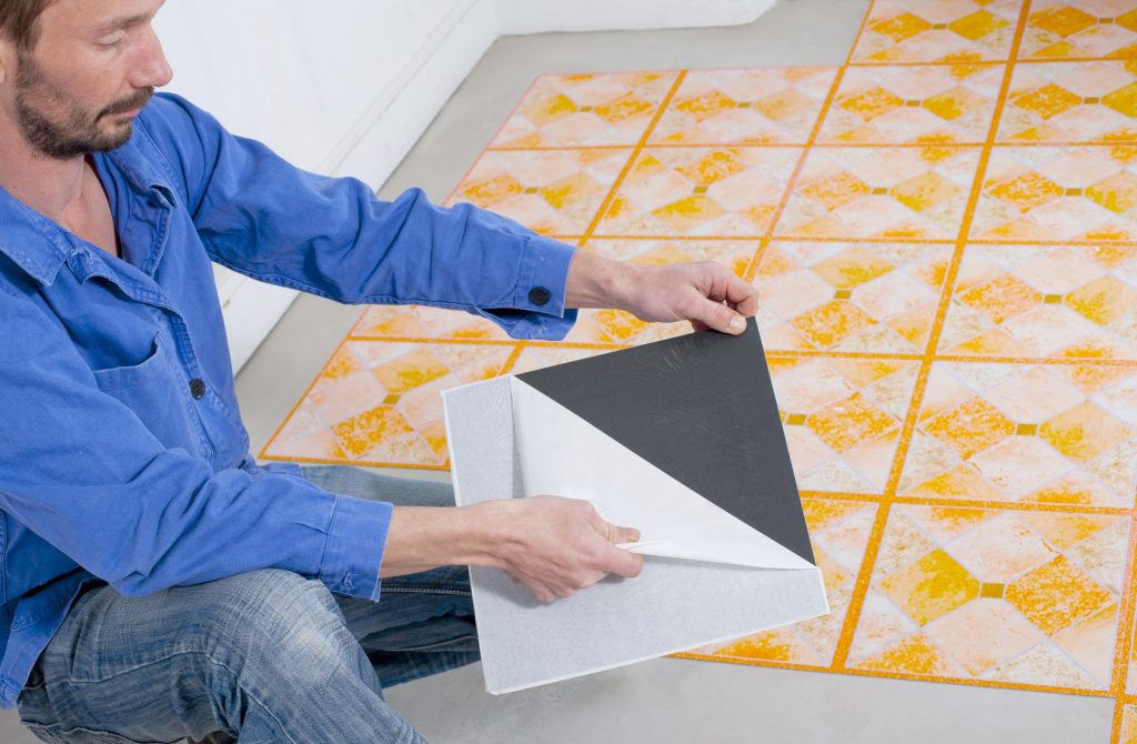 Le carrelage adhésif un revêtement pratique pour décorer son appartement